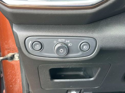 Used 2021 Chevrolet TrailBlazer ACTIV w/ Sun and Liftgate Package image 34