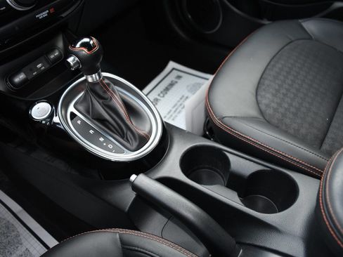 Used 2018 Kia Soul ! image 37