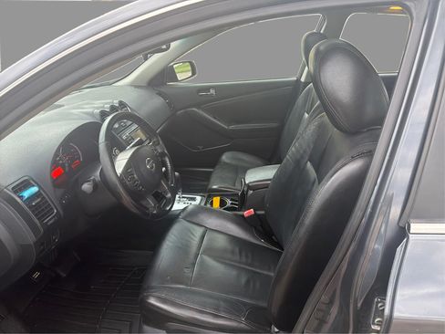 Used 2010 Nissan Altima 2.5 SL w/ SL Pkg FWD image 10