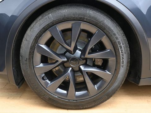 Used 2024 Tesla Model X AWD/4WD image 9