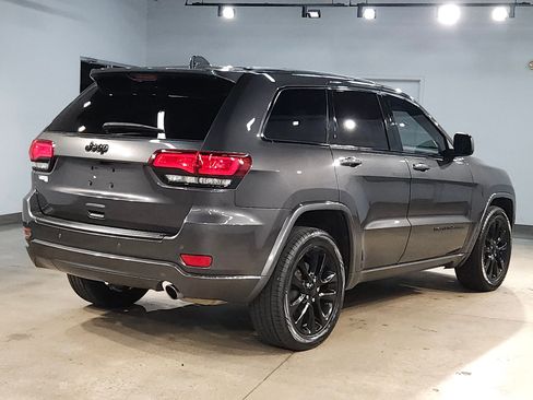 Used 2020 Jeep Grand Cherokee Altitude RWD image 7