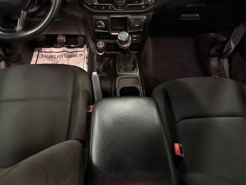 Used 2022 Jeep Wrangler Unlimited Sport image 18