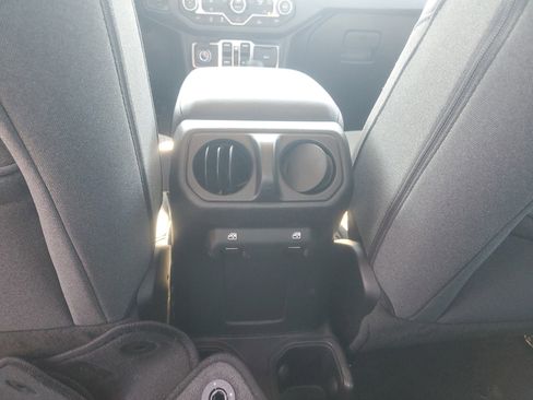Used 2025 Jeep Gladiator Sport AWD/4WD image 14