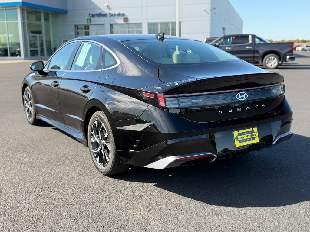 Used 2025 Hyundai Sonata SEL FWD image 9