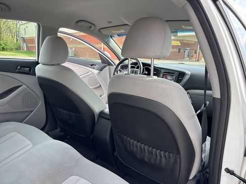 Used 2011 Kia Optima LX w/ Convenience Pkg FWD image 27