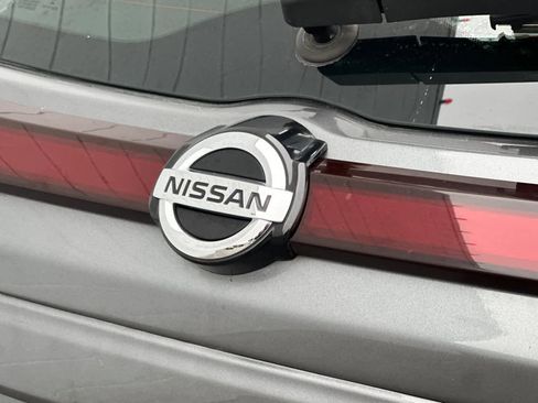 Used 2021 Nissan Kicks S image 17