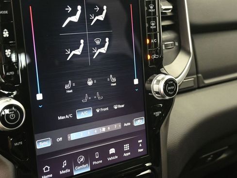 New 2026 RAM 1500 4x4 Crew Cab image 20