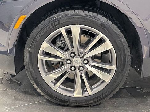Used 2024 Cadillac XT5 Premium Luxury w/ LPO, Floor Liner Package AWD/4WD image 17
