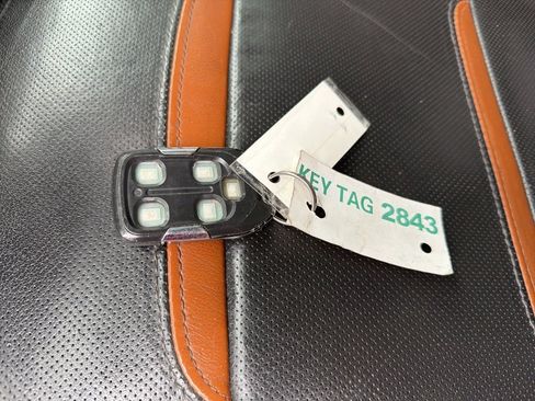 Used 2022 GMC Sierra 1500 AT4 w/ AT4 Premium Package image 10