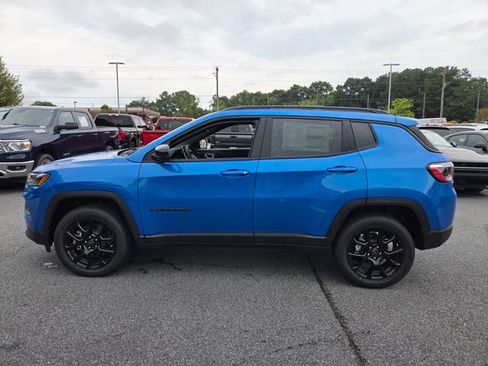 New 2026 Jeep Compass Latitude AWD/4WD image 4