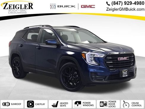 Used 2022 GMC Terrain SLE w/ Driver Convenience Package image 1
