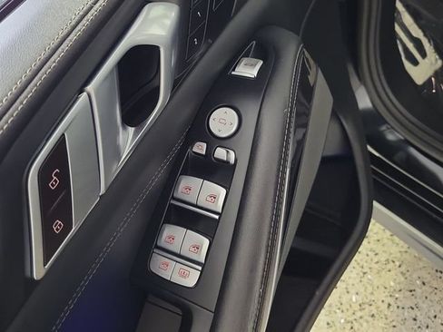 Used 2024 BMW X7 M60i AWD/4WD image 24