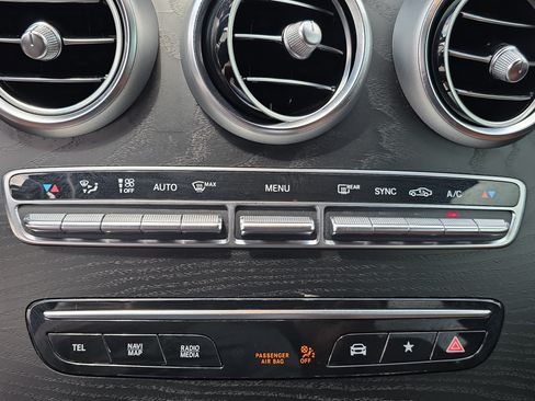 Used 2022 Mercedes-Benz GLC 300 image 21