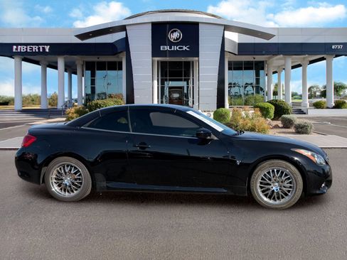 Used 2014 INFINITI Q60 Convertible w/ Premium Package RWD image 3