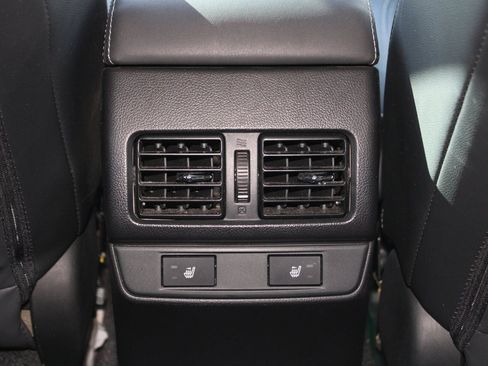 Used 2016 Subaru Outback 2.5i Limited image 13