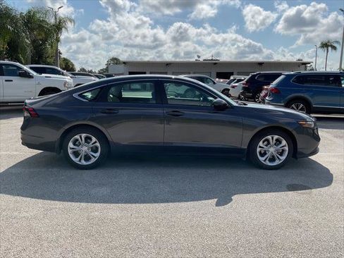 Used 2025 Honda Accord LX image 11
