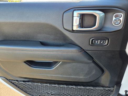 Used 2021 Jeep Gladiator Mojave image 17