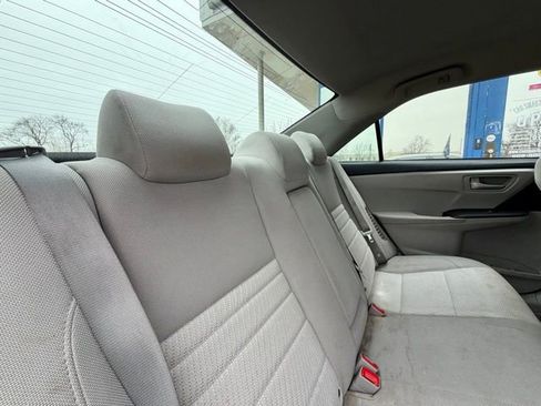 Used 2016 Toyota Camry LE image 17