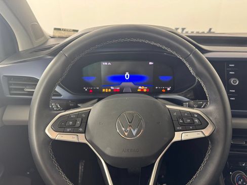 Used 2023 Volkswagen Taos SE w/ Panoramic Sunroof Package AWD/4WD image 13