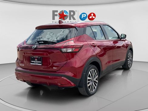 Used 2022 Nissan Kicks SV image 5