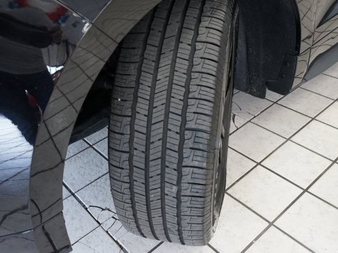 Used 2020 Ford Edge ST-Line w/ Cold Weather Package image 53