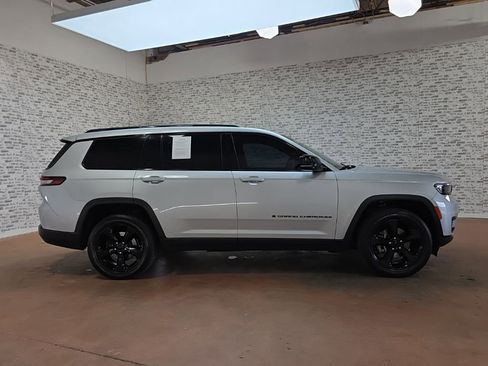 Used 2021 Jeep Grand Cherokee L Laredo AWD/4WD image 6