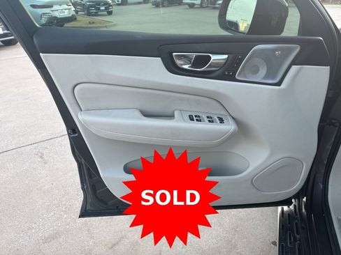 Certified 2023 Volvo XC60 B6 Ultimate w/ Protection Package Premier image 20