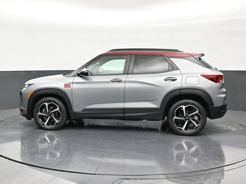Used 2023 Chevrolet TrailBlazer RS FWD image 2