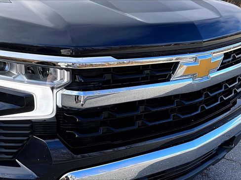 Used 2023 Chevrolet Silverado 1500 LT image 30