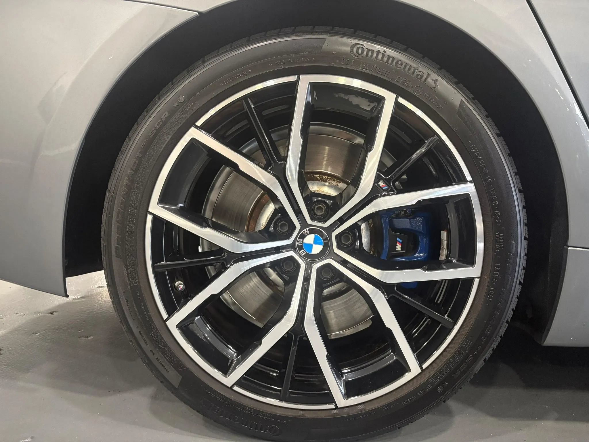 Used 2023 BMW M550i xDrive w/ Executive Package AWD/4WD image 36