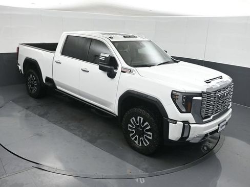 Used 2024 GMC Sierra 2500 Denali w/ Denali Reserve Package AWD/4WD image 40