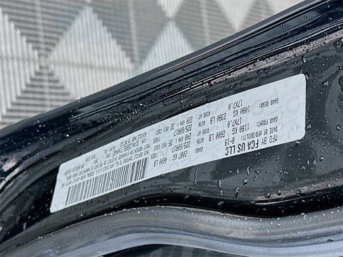 Used 2020 Jeep Compass Latitude image 30