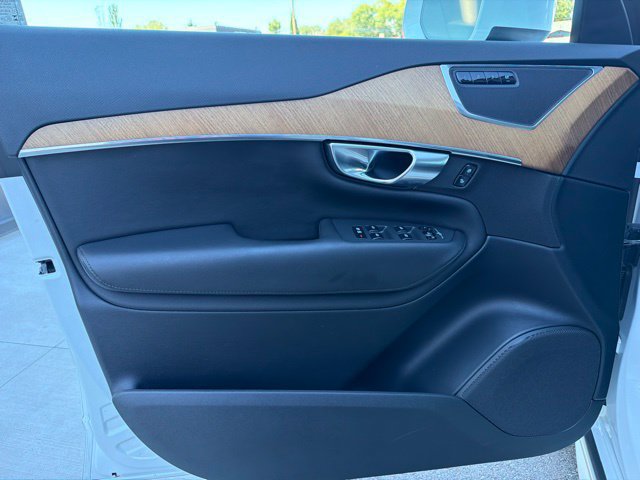 Used 2023 Volvo XC90 B5 Plus AWD/4WD image 20