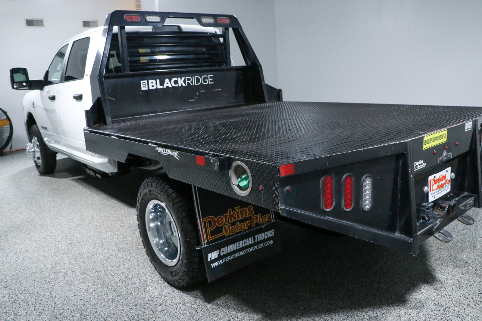 Used 2024 RAM 3500 SLT w/ Quick Order Package 2YG SLT AWD/4WD image 9
