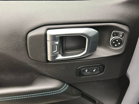 Used 2024 Jeep Wrangler High Altitude image 30