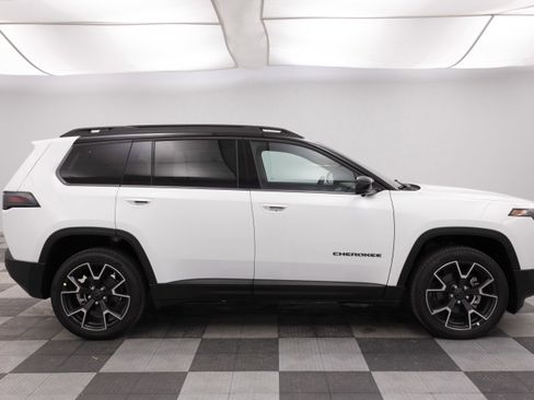 New 2026 Jeep Cherokee Overland w/ Advanced Pro Tech Group AWD/4WD image 13