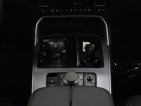 Certified 2024 MAZDA CX-90 Plug-In Hybrid w/ Premium Pkg AWD/4WD image 18