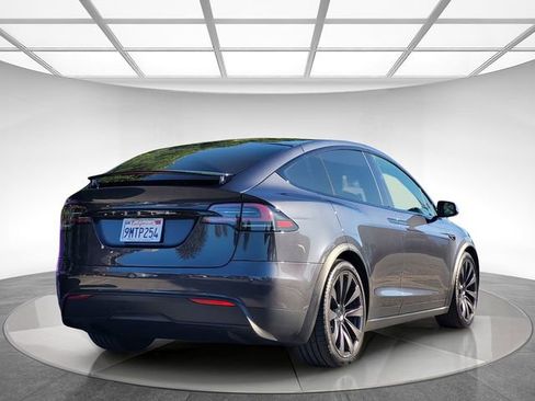 Used 2024 Tesla Model X image 5