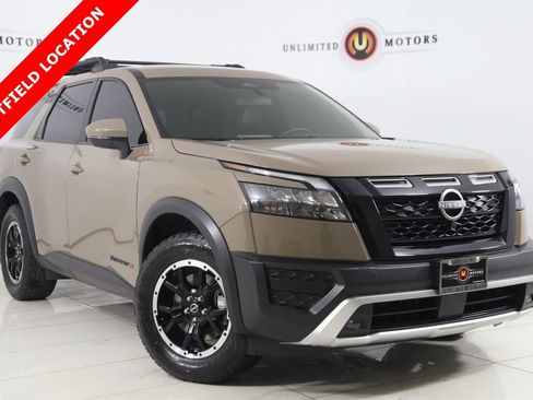 Used 2024 Nissan Pathfinder Rock Creek image 1