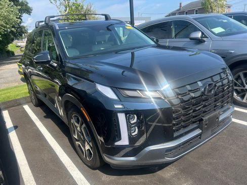 Used 2024 Hyundai Palisade SEL w/ Premium Package AWD/4WD image 2