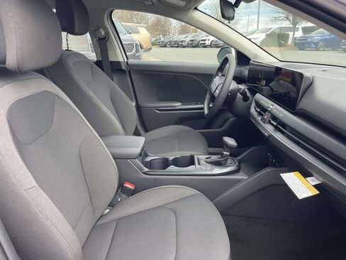 New 2026 Kia K4 LXS image 18