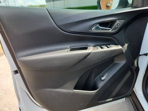 Used 2024 Chevrolet Equinox LT image 22