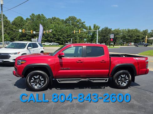 Used 2023 Toyota Tacoma TRD Off-Road w/ Technology Package AWD/4WD image 2