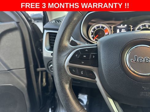 Used 2019 Jeep Cherokee Latitude w/ Popular Appearance Group AWD/4WD image 37