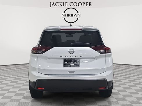New 2026 Nissan Rogue SV w/ Cold Weather Package FWD image 6