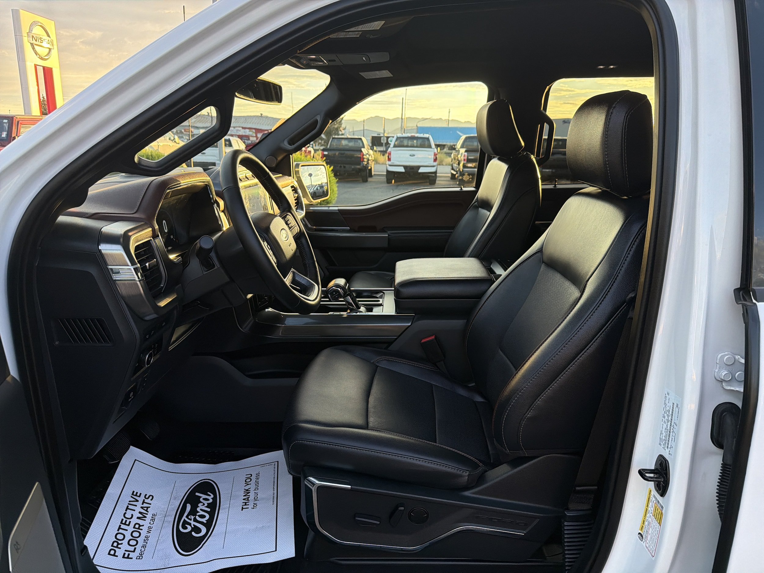 Used 2023 Ford F150 Lariat w/ Max Trailer Tow Package AWD/4WD image 13