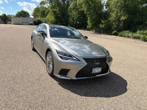Certified 2024 Lexus LS 500 AWD w/ Interior Upgrade Package image 9