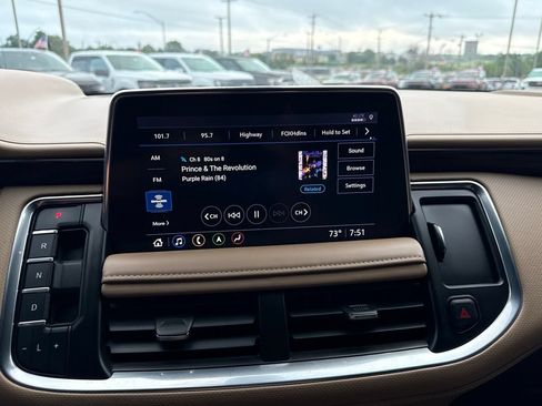 Used 2021 Chevrolet Suburban Premier w/ Texas Edition AWD/4WD image 17