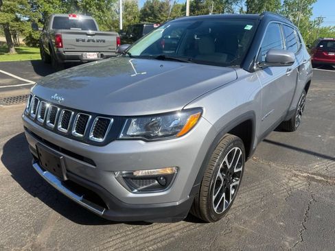 Used 2018 Jeep Compass Limited w/ Navigation Group AWD/4WD image 2