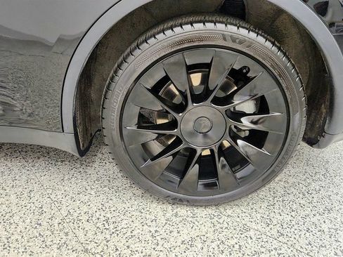 Used 2020 Tesla Model Y Long Range AWD/4WD image 9